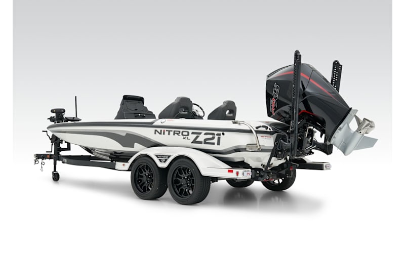モーリス1100カヌー積載＆M G1100 スポットオン箱付 1/43 2025 NITRO Z21 XL PRO w/ 250 L Pro XS wTorque Master Mercury Pro