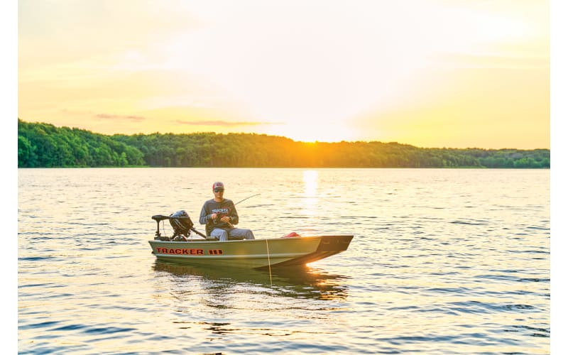 2024 TRACKER GRIZZLY 1036 Jon | Bass Pro Shops
