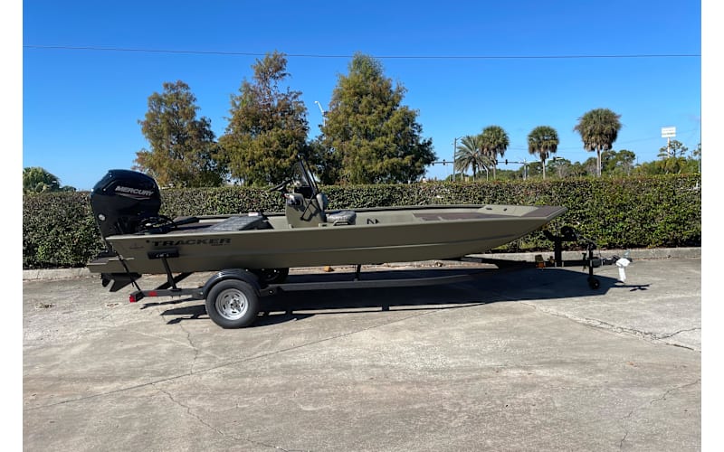 2026 TRACKER GRIZZLY 1860 CC | Bass Pro Shops