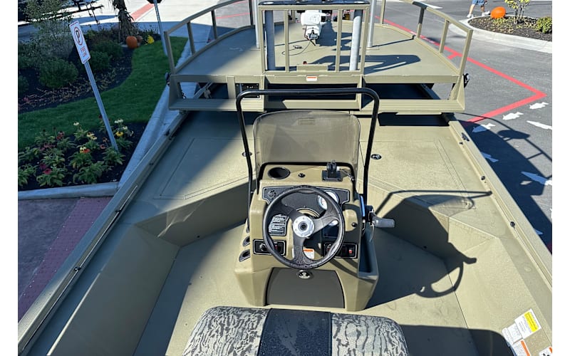 2026 TRACKER GRIZZLY® 2072 CC | Bass Pro Shops