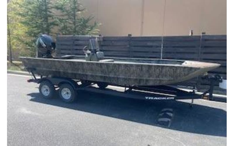 2026 TRACKER GRIZZLY 2072 CC | Bass Pro Shops