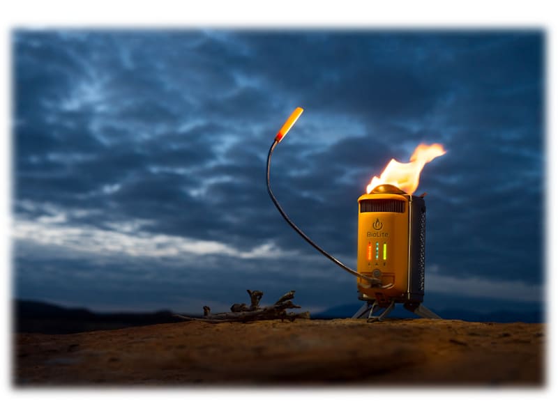 BioLite CampStove 2+LED サイトライト BioLite CampStove 2+ - Wood-Burning Camping Stove