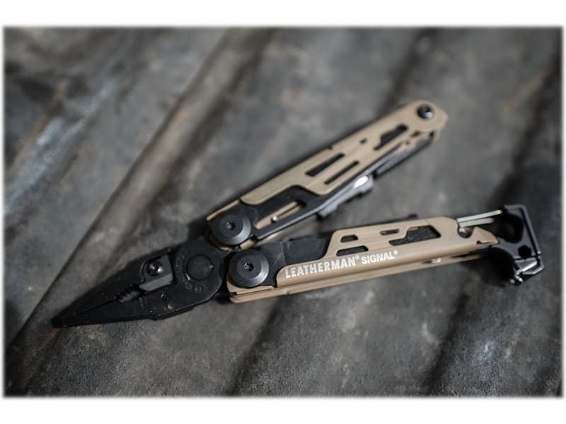 Leatherman Signal Multi-Tool | Bass Pro Shops