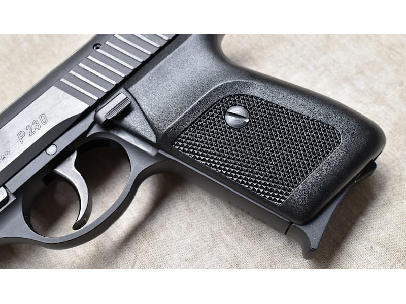 トイガン SIGSAUER P230 SIG SAUER P230」の日本警察仕様モデルを再現したガスガン登場