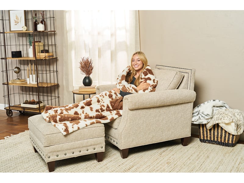 White River Home Faux-Fur Foot Pocket Throw Blanket