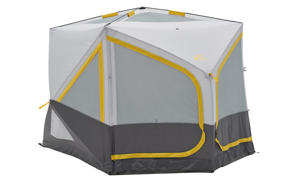 Bass Pro Shops 4-Person Hub Tent