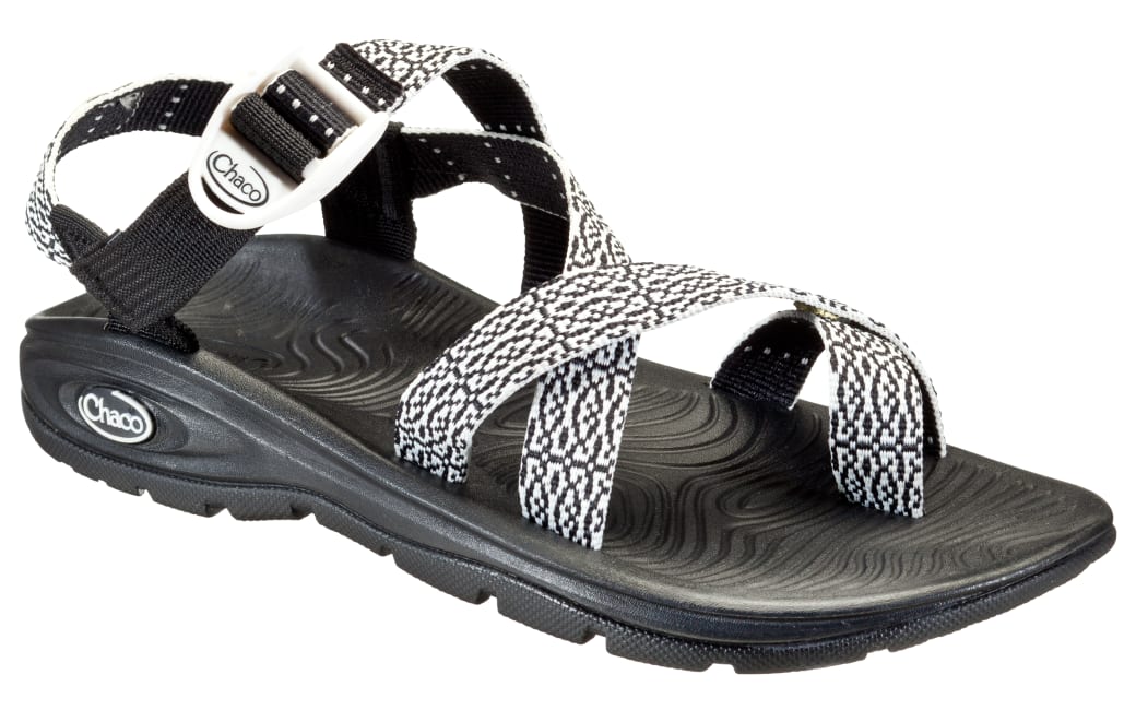 Bass pro shop chacos clearance