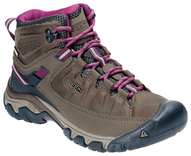 Women's hiking boots bass pro shop sales