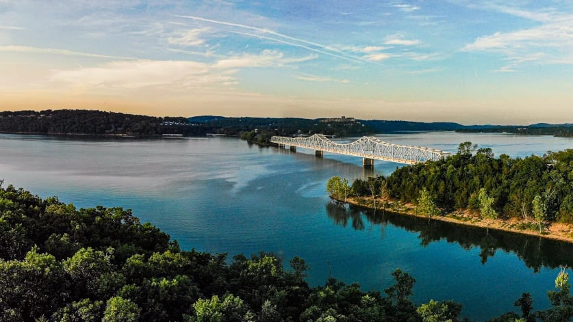 Aerial view of Table Rock Lake showing water clarity and shoreline structure